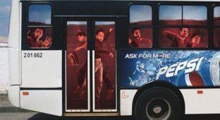 Креативная реклама на автобусах (25 фотографий)