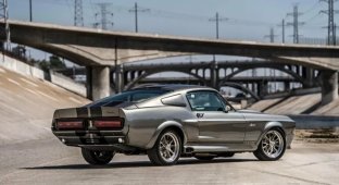 10 most expensive classic muscle cars sold at auction (36 photos)