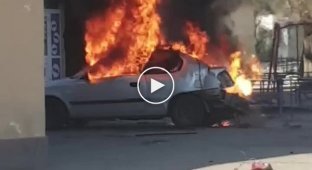 В Николаеве на улице взорвался и загорелся автомобиль