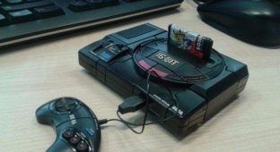 Уникальная приставка-трансформер Sega Mega Drive из лимитированной версии (9 фото)