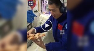 Китайские космонавты пожарили шашлыки на орбите