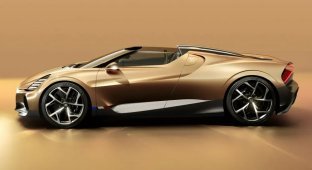 How to make Bugatti Mistral even more noticeable and more expensive? That's right - make it golden! (5 photos)