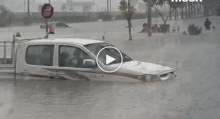 What does a hurricane look like in Dubai?