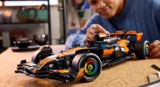 Чемпионский болид McLaren стал огромным конструктором Lego (7 фото)