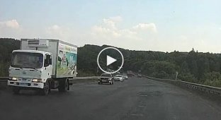 Смертельное столкновение двух грузовиков с возгоранием под Самарой