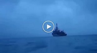 Footage of the Ukrainian kamikaze strike on the reconnaissance ship of the Russian Navy "Ivan Khurs" in the Black Sea