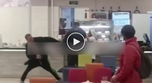 Already the pants flew off. In Yekaterinburg, shopping center visitors fought over food