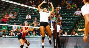 Кайла Сіммонс - найсексуальніша зірка волейболу у світі, яка пішла зі спорту та завела Onlyfans (10 фото)