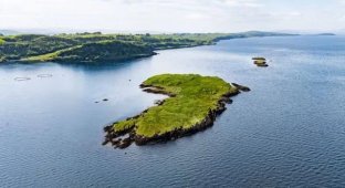 An island is for sale in Scotland for $160,000 (4 photos)