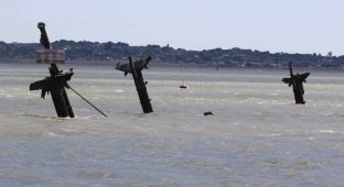 Затонувший корабль времён Второй мировой войны может вызвать цунами в Темзе (6 фото + 1 видео)