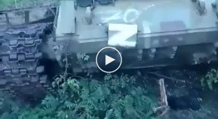 Ukrainians capture two tanks from Russian positions