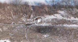 Оккупант, вооруженный двумя штурмовыми костылями, ликвидирован на Покровском направлении