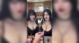 Girls (short videos). Issue 39