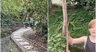Мальчик из Новой Зеландии нашёл гигантского дождевого червя (4 фото)