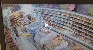 Неадекватна жінка вдарила дев'ятирічну дівчинку про прилавок магазину