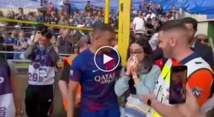 Cillian Mbappe accidentally smashed a spectator's nose during a workout