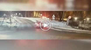 In the Moscow region, a taxi driver collided with an electric train at a railway crossing