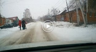 Пьяный водитель снегохода столкнулся с автомобилем