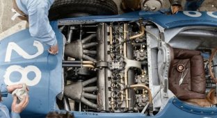The Bugatti Fitted with a Transverse Straight-Eight Engine (1 Photo)