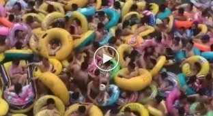 Chinese water park is a popular place for Chinese people