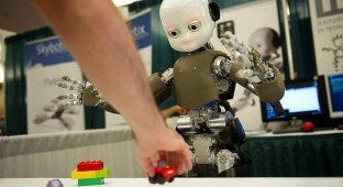 Международная конференция роботехники и интеллектуальных систем (16 фото)