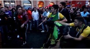 Болельщица Аргентины побила бразильца-провокатора на площадке фан-феста в Санкт-Петербурге (1 фото + 2 видео)