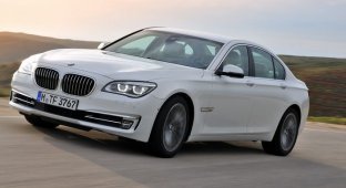Компания BMW показала обновленную семерку (83 фото + 4 видео)