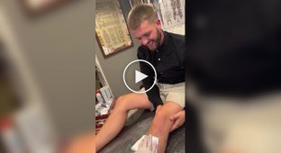 Tattoo artist camouflaged birthmark with tattoo