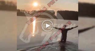 Dive, bro!: in the Tomsk region, the guy entered the lake for the sake of a spectacular video and drowned