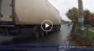 В Ульяновске водитель ВАЗа оказался под колесами фуры