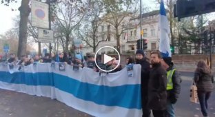 10 Декабря в День Прав Человека прошел митинг у российского посольства в Лондоне