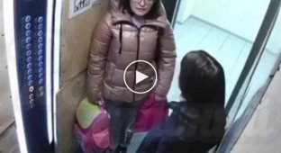 In Russia, a girl attacked a mother and child