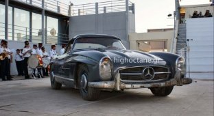 Mercedes-Benz 300 SL простоял в гараже 40 лет (11 фото)