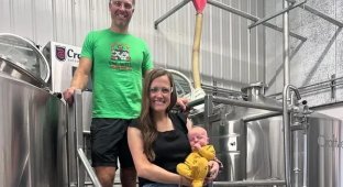 In the USA, a child was born in the parking lot of a brewery (4 photos)