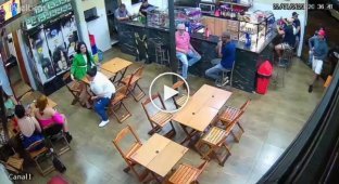Failed cafe robbery in Brazil