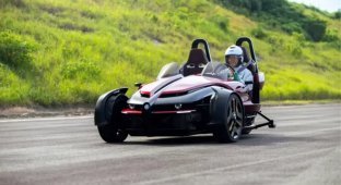 Yamaha will present a fully-controlled tricycle in Tokyo (3 photos)