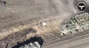 Українська БМП M2A2 «Bradley» за підтримки FPV-дронів знищує російську штурмову групу під Авдіївкою
