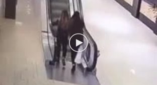 Funny girls who don't know how to use an escalator