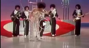 Танец робота: молодой Майкл Джексон и The Jackson 5