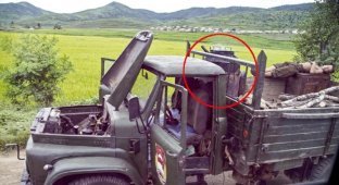 Настоящее лицо армии Ким Чен Ына: старые грузовики на дровах, спящие солдаты, военнослужащая на каблуках (14 фото)