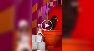 С кем поет Кэти Перри