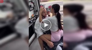 200 евро за стрижку: клиент получил «особую» процедуру у парикмахера