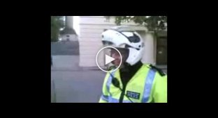Как полицейские бегают