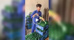 Underground production of carbonated drinks in Pakistan
