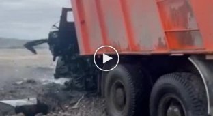 В микрорайоне Стоянка на мине подорвался грузовой автомобиль