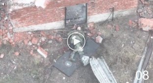 Russian disappears after a direct hit from a Ukrainian drone