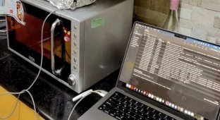 Хлопець з Індії зробив із навушників AirPods Pro 2 слуховий апарат для бабусі (3 фото)