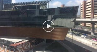Обрушение торгового центра в Мехико