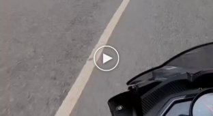 When a motorcyclist had a good idea