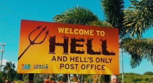 Letters from Hell - a paradise island with an entrance to the real Underworld (6 photos)